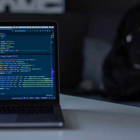 Hackers Hijack Physical Cargo Freight in New Cyber Threat