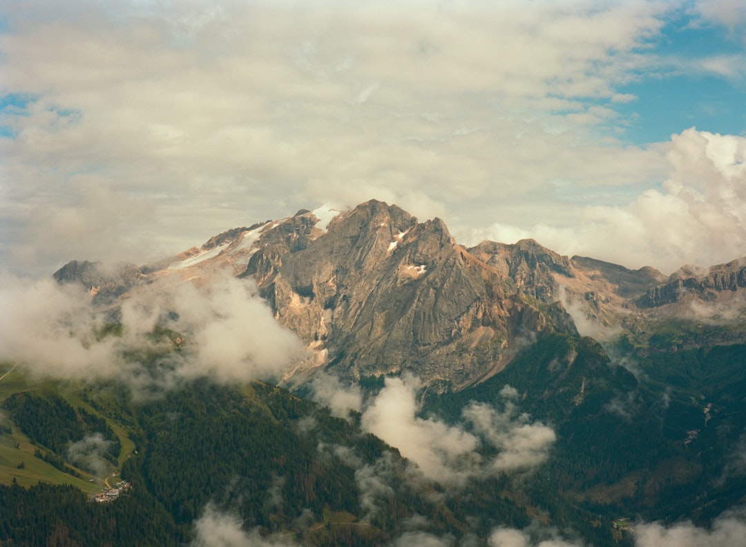 CVE-2025-59287 vulnerability cybersecurity concept