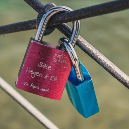 Password Managers Exposed to Vault Compromise Under Malicious Server