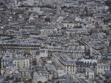 Paris Court Orders ISPs and VPNs to Block Piracy Sites