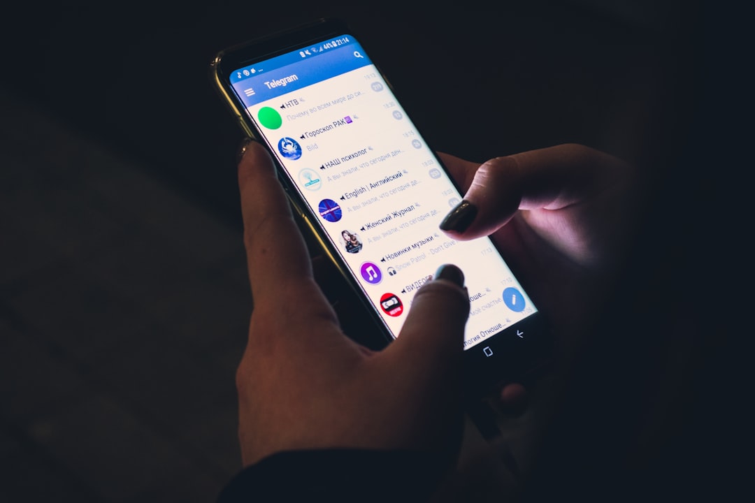Fake CAPTCHA Scam Fuels Global SMS and Crypto Fraud 1 fake captcha security illustration