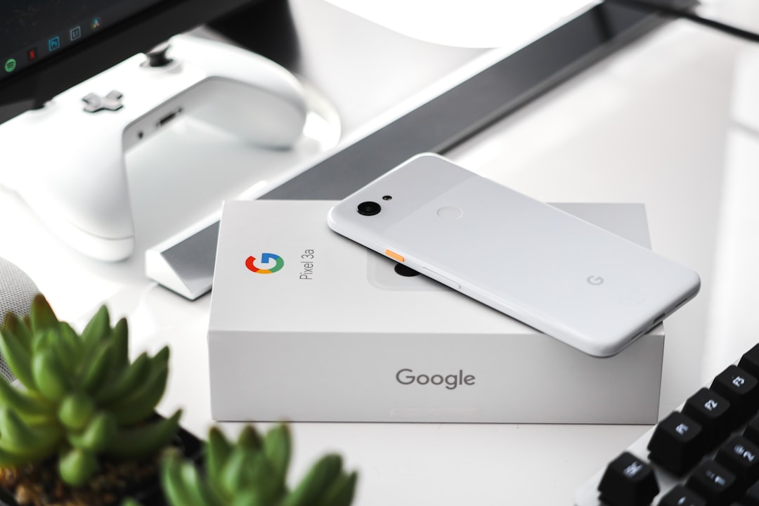 FBI and Google Shut Down Major 'Outsider Enterprise' Phishing Ring 1 fbi google cybersecurity concept